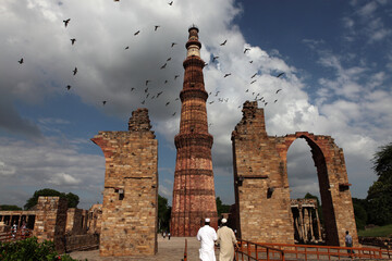 Qutub Minar, New Delhi India One of the oldest minarates in India 