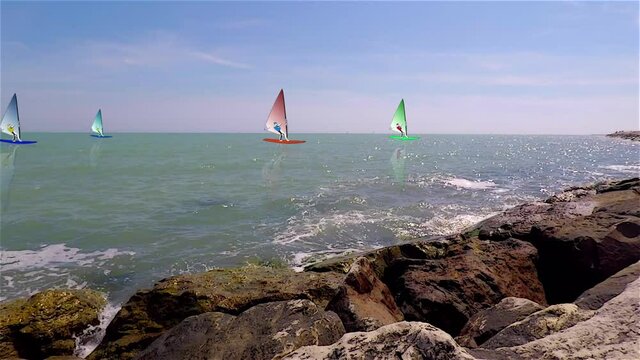 Sfondo con mare e surfisti