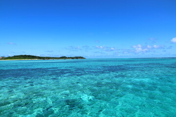 Fototapeta na wymiar Okinawa宮古島の海