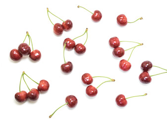Obraz na płótnie Canvas Sweet cherries isolated on white background