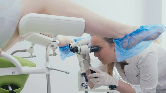 Гинеколог крупный план