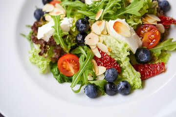 salad with blueberries