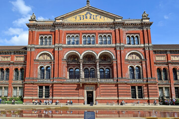 courtyard at the Victoria and Albert Museum, London
