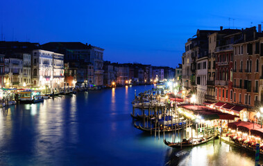 Fototapeta na wymiar Venezia beautiful view at night, Venice, Italy