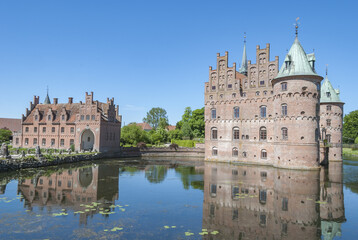 Fototapeta na wymiar Egeskov castle in Denmark front side