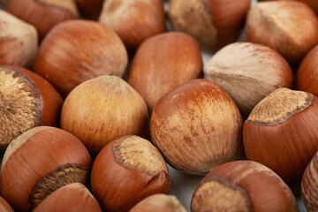 Surface coated with hazelnuts