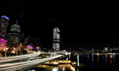 Fototapeta na wymiar Brisbane - Australie : Brisbane de nuit