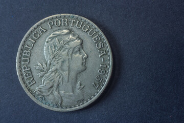 One Escudo Portugal 1957 head coin, vintage old, difficult and rare to find.