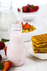 Granola with strawberry