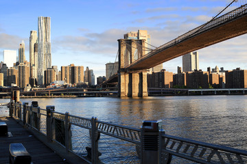 Fototapeta premium Nowy Jork widok Manhattan i most brooklyński