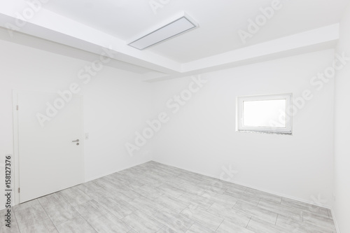 "Leeres Zimmer" Stockfotos und lizenzfreie Bilder auf Fotolia.com