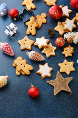 Fototapeta na wymiar Gingerbread cookies and christmas decorations