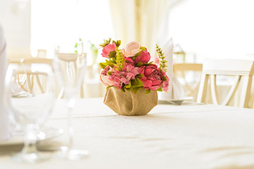 Table decor flowers in restaurant