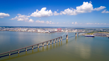 Photo aérienne du pont de Saint Nazaire, en Loire Atlantique, France