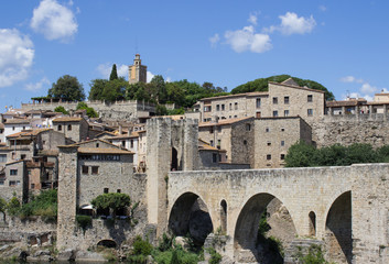 Fototapeta premium The city-castle of Besalu Spain