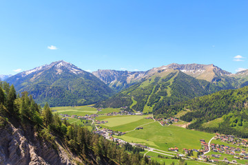 Achenkirch Tirol, &Ouml;sterreich von oben an einem sonnigen Sommertag