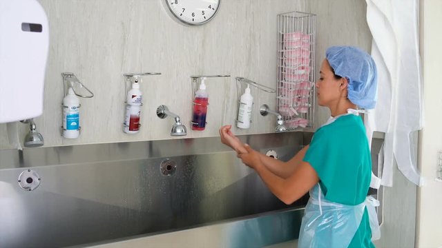 Doctor washing hands
