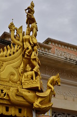 Obraz premium BAGAN SCULPTURE SUR BOIS MYANMAR (Birmanie)