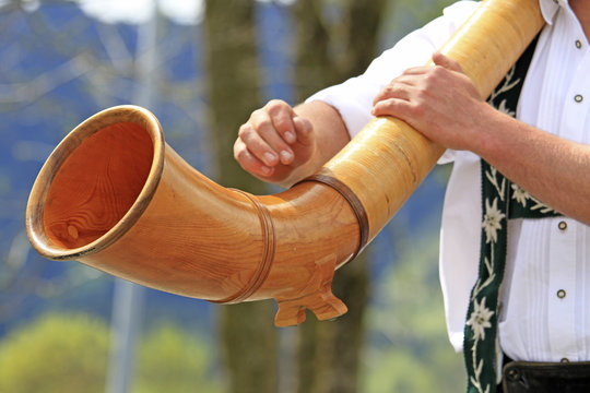Alphorn - Allg&auml;u - Tracht - Blasen - Musik