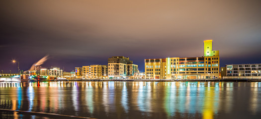 green bay wisconsin city skyline at night