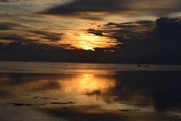 Fototapeta na wymiar sunset/ sunrise
