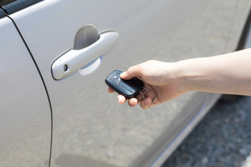 vehicle door and remote controller.