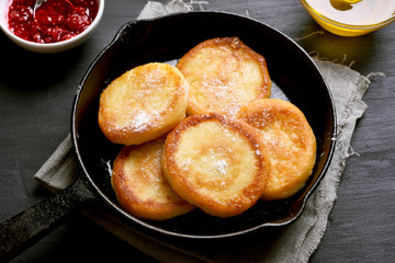 Curd cheese pancakes