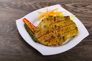 Grilled meat with green curry