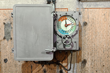 old distribution device