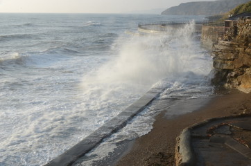 Tide waves