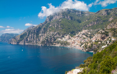 Fototapeta na wymiar Positano et la côte amalfitaine