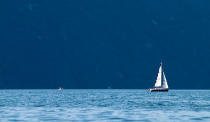 Voilier sur le Lac du Bourget © Aurélien Antoine