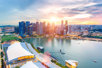 Fototapeta na wymiar Landscape of the Singapore financial district and business building, Singapore City