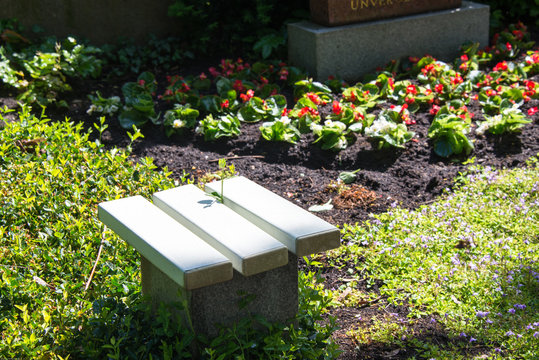 Sitzplatz auf dem Grab