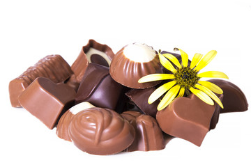 Obraz na płótnie Canvas Assortment of chocolate bonbons isolated on white