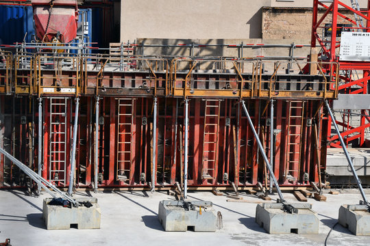 banches m&eacute;talliques