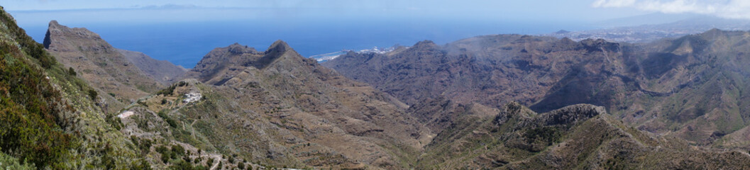 Fototapeta na wymiar Macizo de Anaga, Tenerife, Canaries
