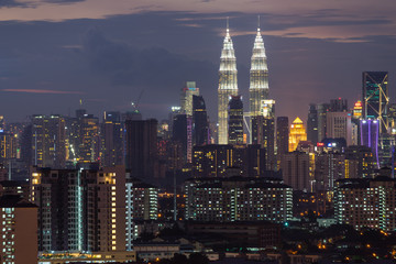 Obraz premium night-view of downtown Kuala Lumpur 