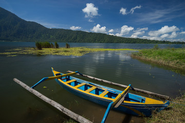 Fototapeta na wymiar View of lake Batur in Bali, Indoensia