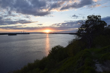 закат на Волге