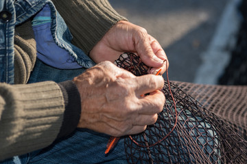 Hands old fisherman