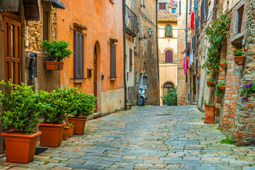 Beautiful alley in Tuscany, Old town, Italy - obrazy, fototapety, plakaty