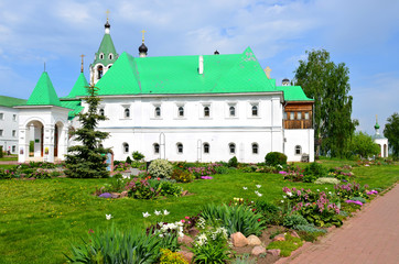 Fototapeta na wymiar Spring in the Transfiguration Monastery in Murom, Russia
