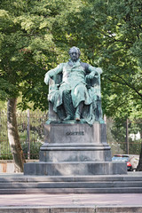 Obraz premium Johann Wolfgang von Goethe Statue in Vienna, Austria