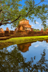 Fototapeta na wymiar Wat Mahathat (temple) in Sukhothai Historical Park, Thailand. Unesco World Heritage Site