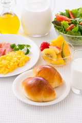 朝食のイメージ