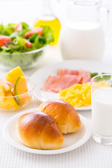 朝食のイメージ