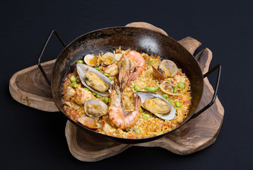 Seafood paella