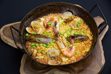 Seafood paella
