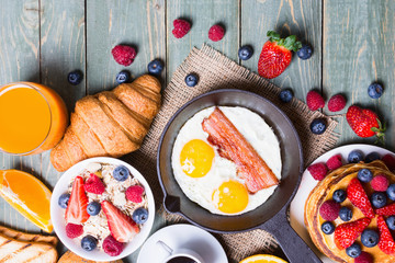 Breakfast with pancakes